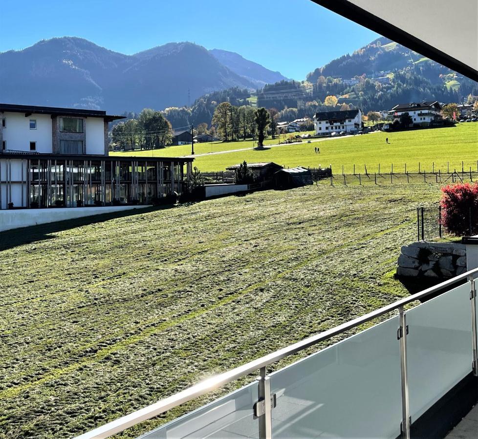 H21: Modern Holiday Home with Wellness Area and Panoramic Rooftop Terrace Fuegen Exterior photo