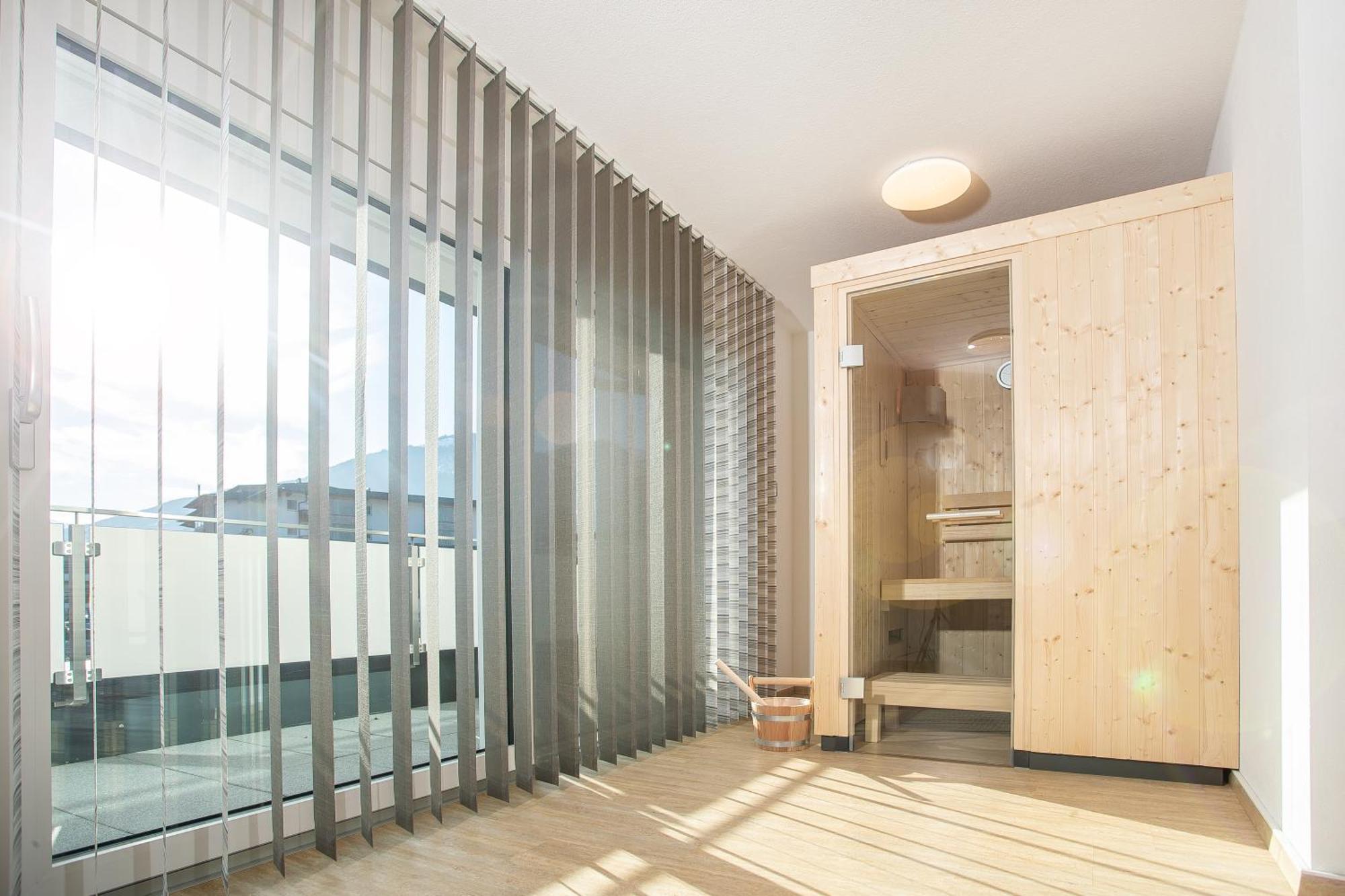 H21: Modern Holiday Home with Wellness Area and Panoramic Rooftop Terrace Fuegen Exterior photo